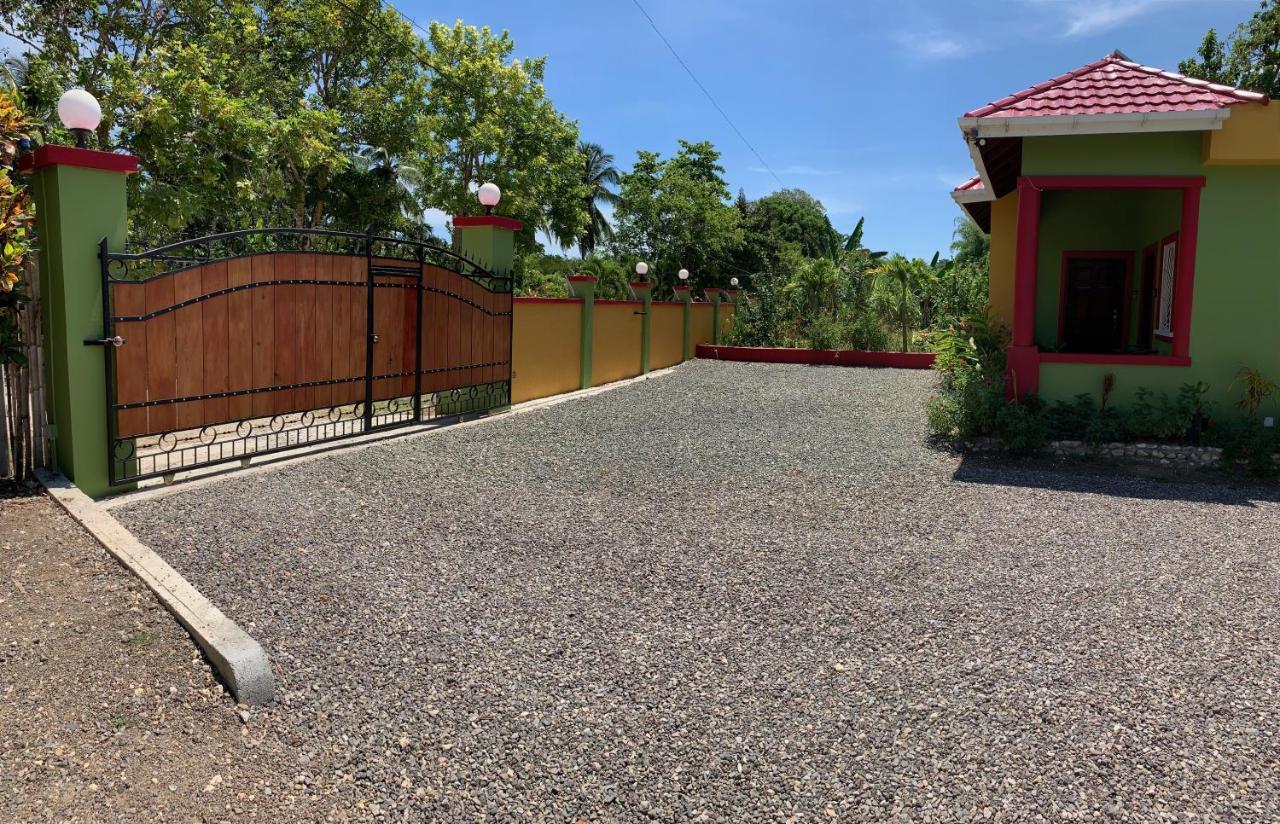 Green Queendom Farm And Lodging Oracabessa Exterior foto